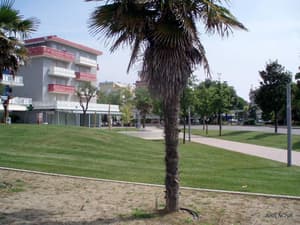 thumbnail: Exterior
