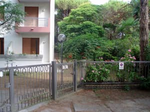 thumbnail: Property entrance