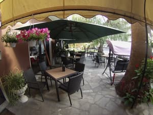 thumbnail: Courtyard