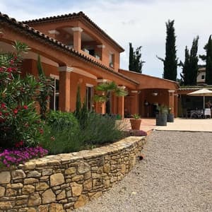 thumbnail: Front of property