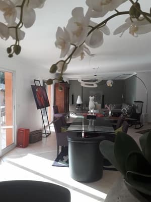 thumbnail: Living area
