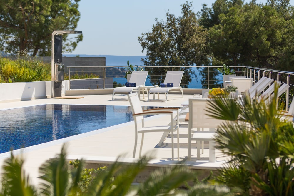 Sundeck