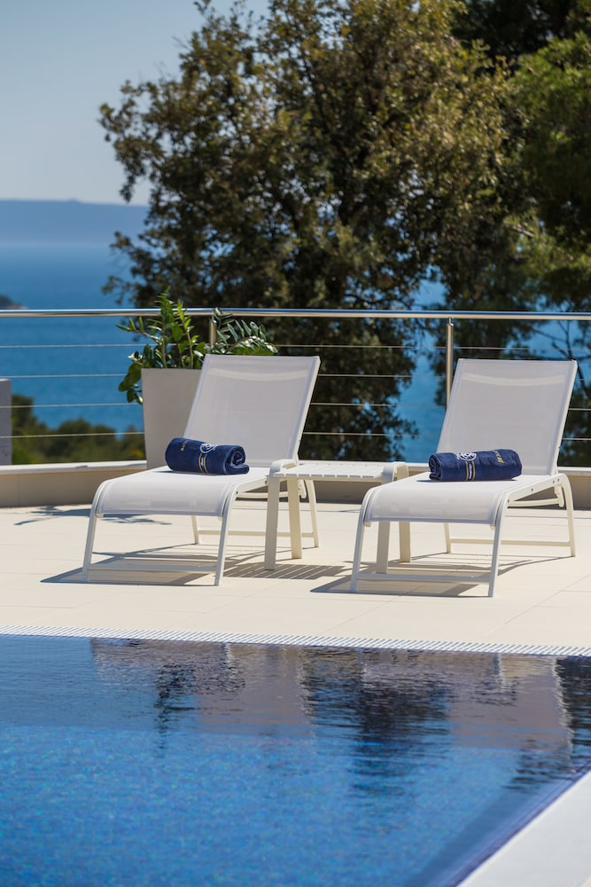 Sundeck