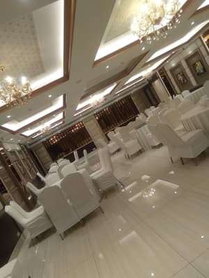 thumbnail: Banquet hall