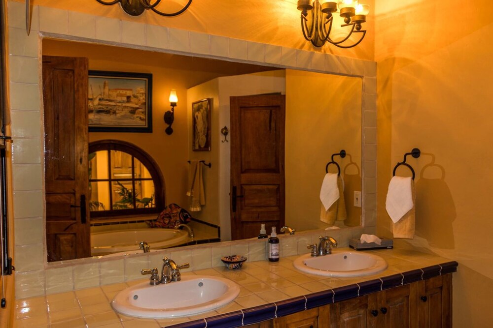 Bathroom sink