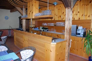 thumbnail: Bar (on property)