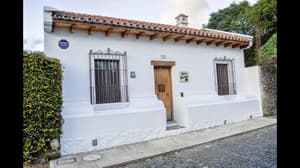 thumbnail: Front of property