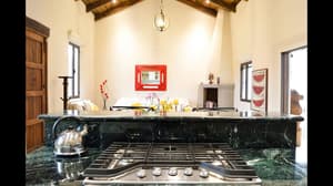 thumbnail: Interior