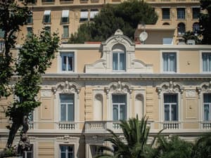 thumbnail: Front of property