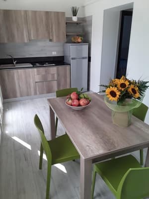 thumbnail: In-room dining