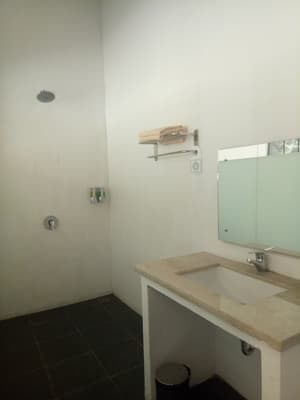 thumbnail: Bathroom sink