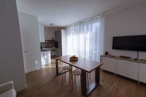 thumbnail: In-room dining