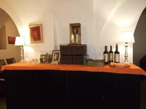thumbnail: Bar (on property)