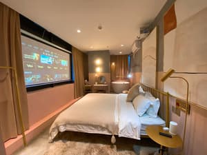 thumbnail: Room