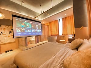 thumbnail: Room