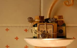 thumbnail: Bathroom amenities