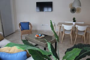 thumbnail: Interior detail