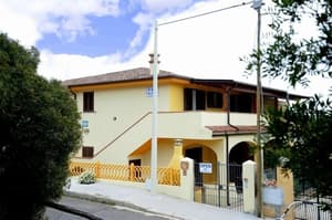 thumbnail: Front of property