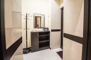 thumbnail: Property entrance