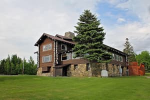 thumbnail: Exterior