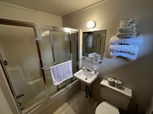 thumbnail: Bathroom