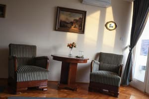 thumbnail: Living room