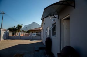 thumbnail: Courtyard