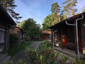 thumbnail: Front of property
