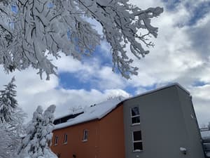 thumbnail: Front of property