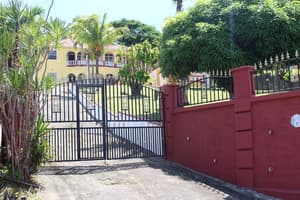 thumbnail: Front of property