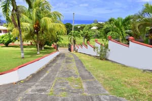 thumbnail: Exterior