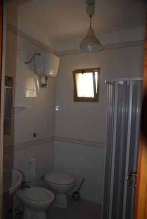 thumbnail: Bathroom shower