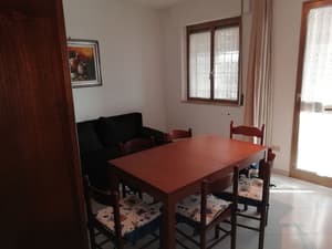 thumbnail: In-room dining