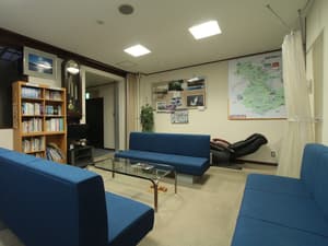 thumbnail: Lobby sitting area