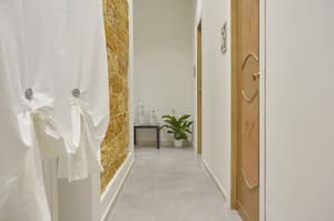 thumbnail: Interior