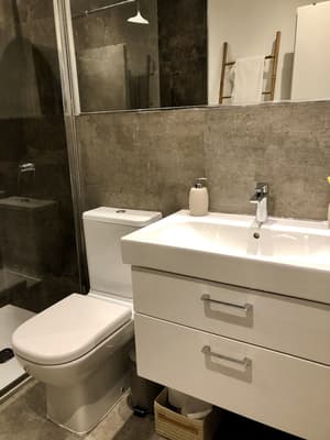 thumbnail: Bathroom