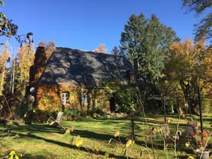 thumbnail: Front of property