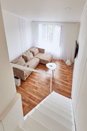thumbnail: Interior detail