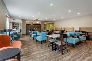 thumbnail: Breakfast area