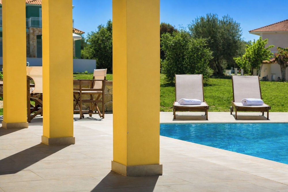 Private pool