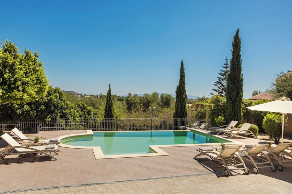 Private pool