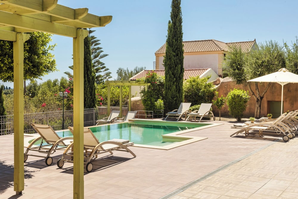 Private pool