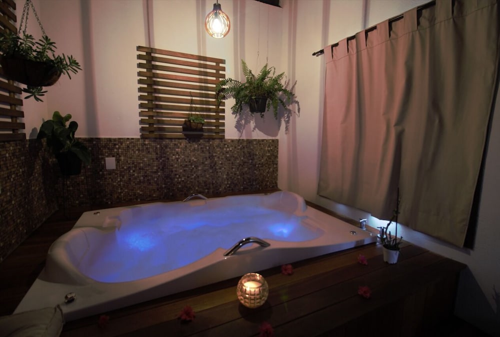 Private spa tub