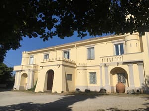 thumbnail: Exterior