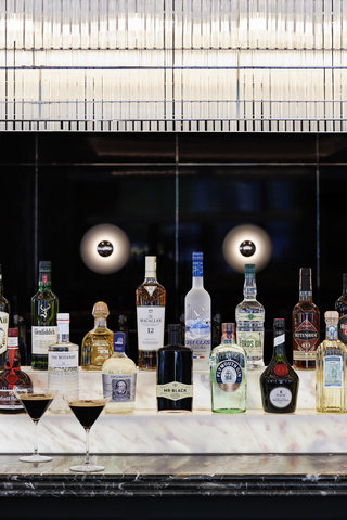 Showroom Bar Detail
