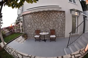 thumbnail: Terrace/patio