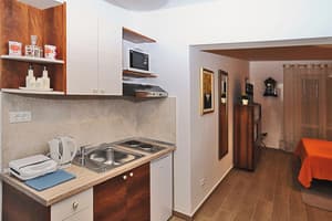 thumbnail: Dining room