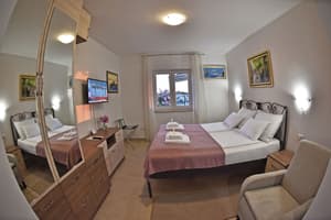 thumbnail: Interior