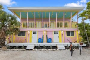 thumbnail: Front of property