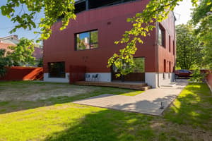 thumbnail: Property grounds